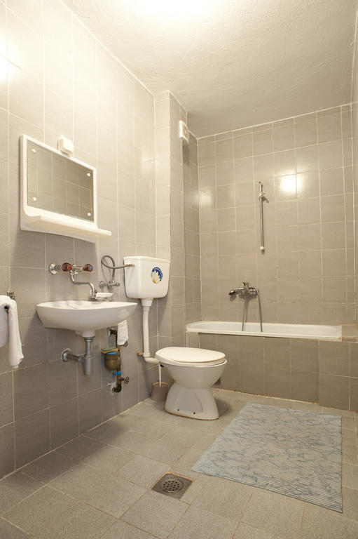 Apartments Durasevic Ivo Sveti Stefan Bilik gambar